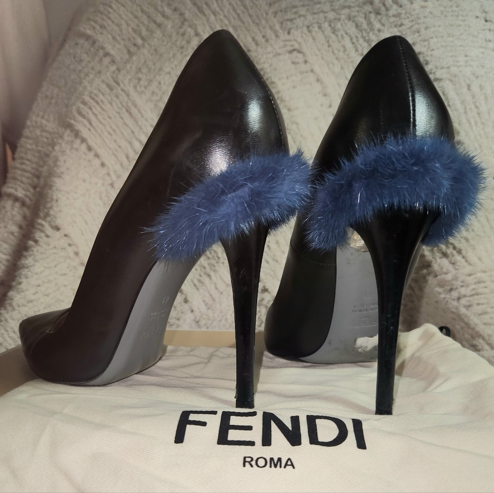 FENDI BLACK LEATHER BLUE MINK FUR BACK STILETTO PUMPS, 41